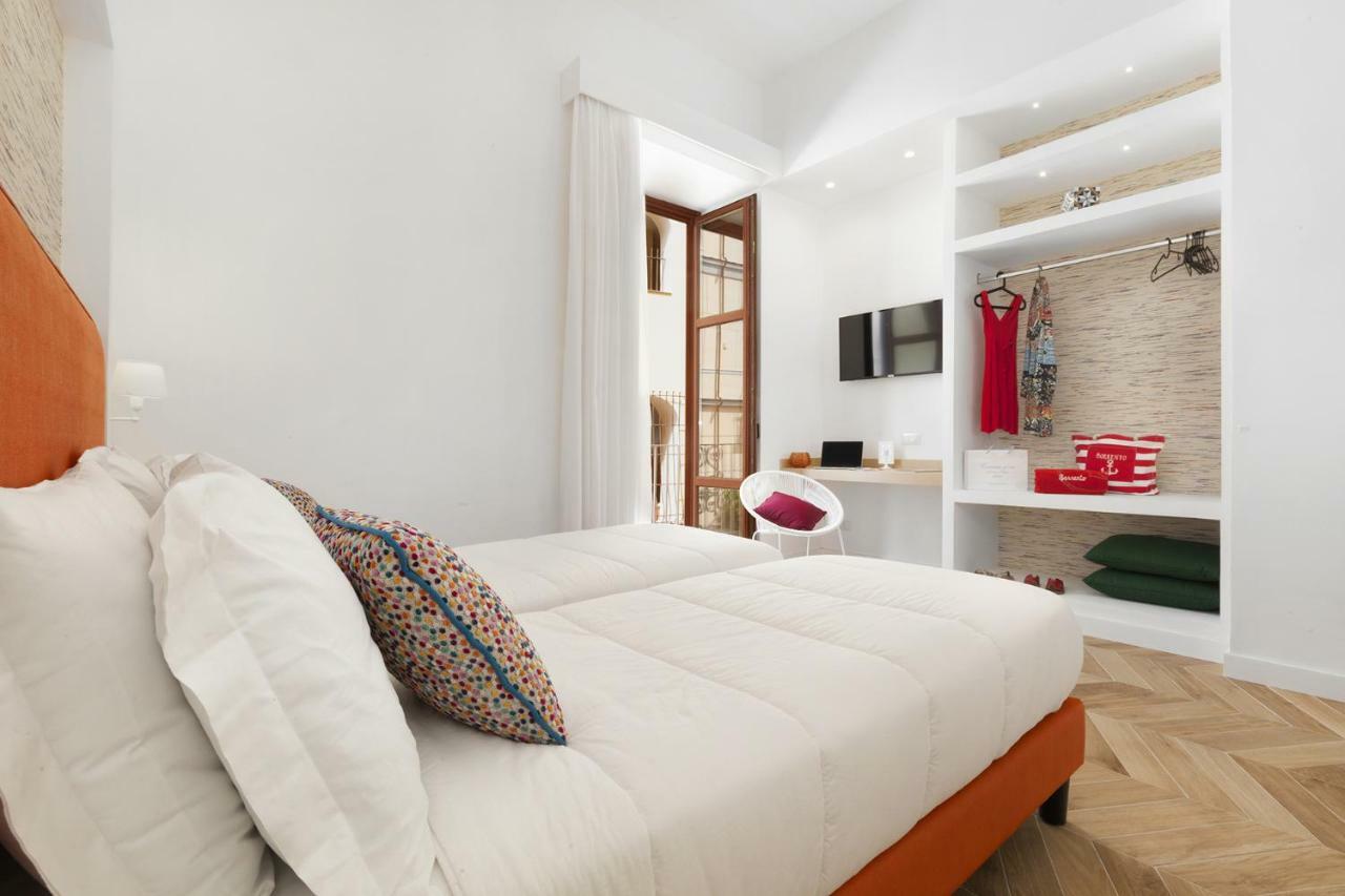 Amore Rentals - Casa 80 Sorrento Bagian luar foto