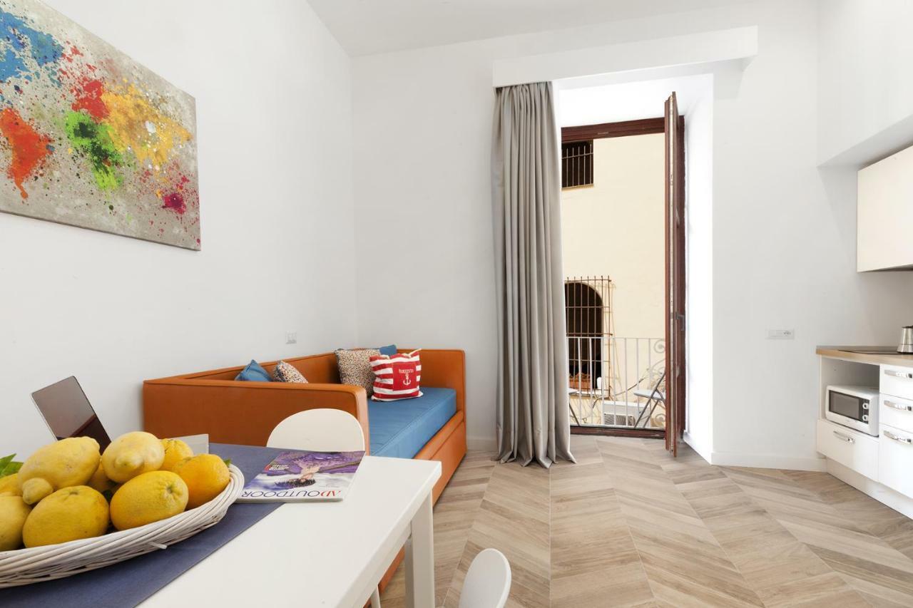 Amore Rentals - Casa 80 Sorrento Bagian luar foto